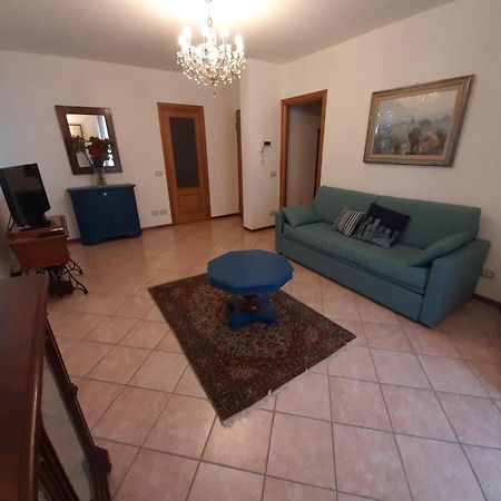 Casa Della Nonna 2 Apartment Gargnano Luaran gambar