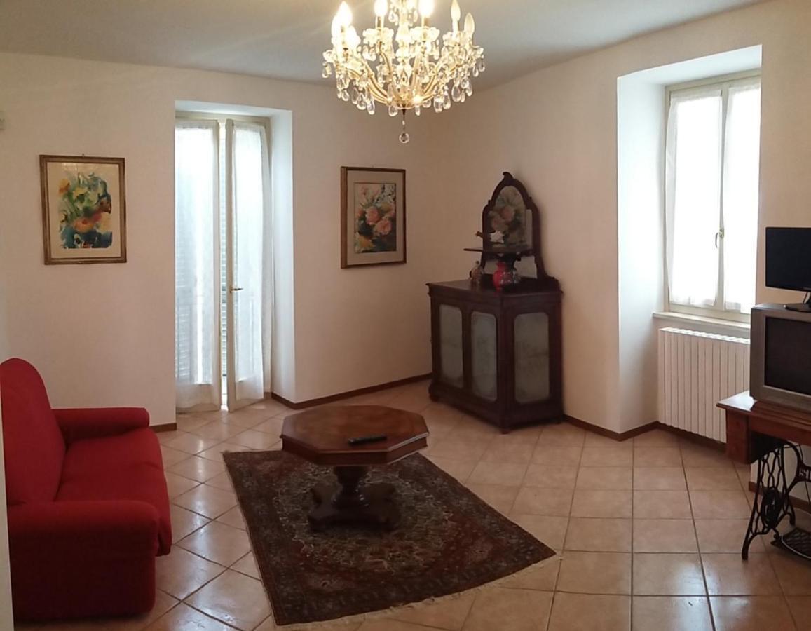Casa Della Nonna 2 Apartment Gargnano Luaran gambar